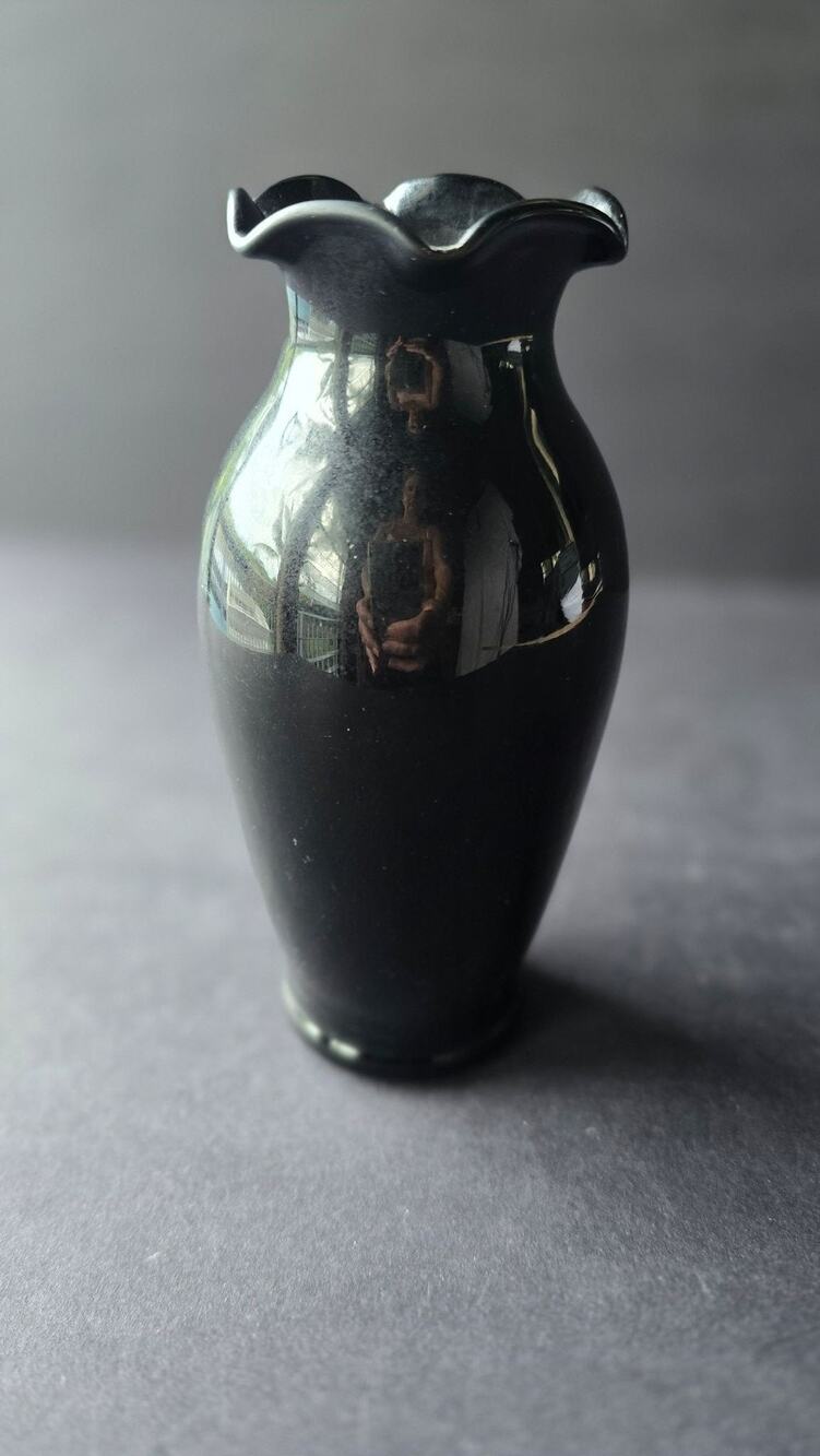 Black Amethyst Art Glass Bud Vase Ruffled Rim High Gloss Modern Table Decor